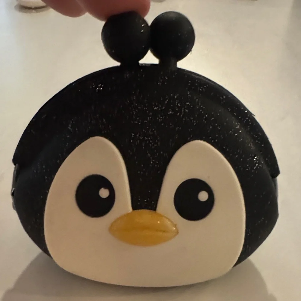 Cute Black Glittery Rubber Penguin Coin Purse 3.5” - Picture 2 of 8